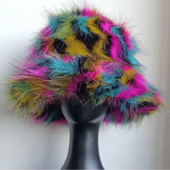 Pink Blue Rainbow Marble Swirl Faux Fur Costume Y2K Rave Fuzzy Furry Bucket Hat - Picture 3 of 5